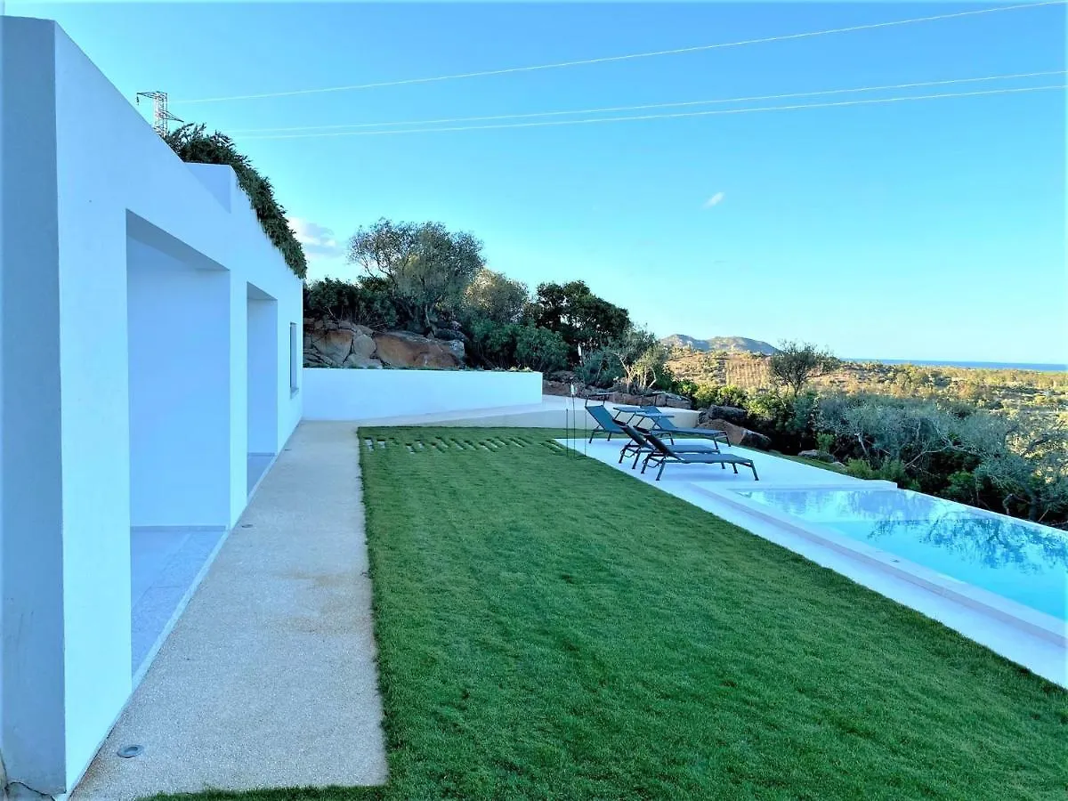 Domo La Vela Villa Cala Liberotto 0*,  İtalya